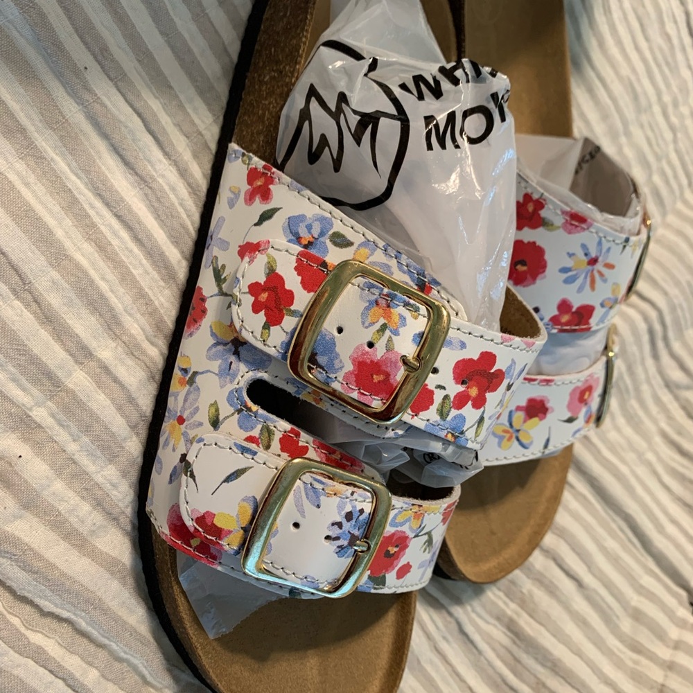 White Mountain Helga Floral Double Strap Sandals - Picture 4 of 10